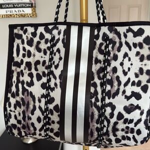 Leopard tote 
Never used